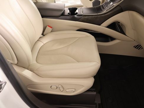 Used 2020 Lincoln Nautilus Reserve w/ Cargo Utility Package image 13