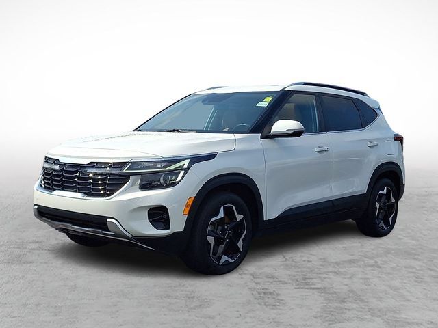 Used 2024 Kia Seltos EX AWD/4WD image 3