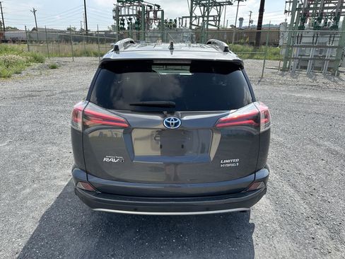 Used 2018 Toyota RAV4 Limited w/ Advanced Technology Package AWD/4WD image 7