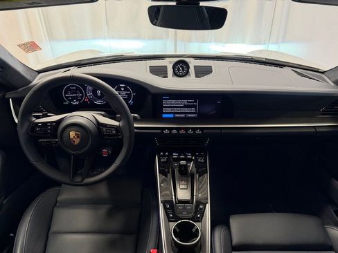 Used 2025 Porsche 911 Carrera image 12