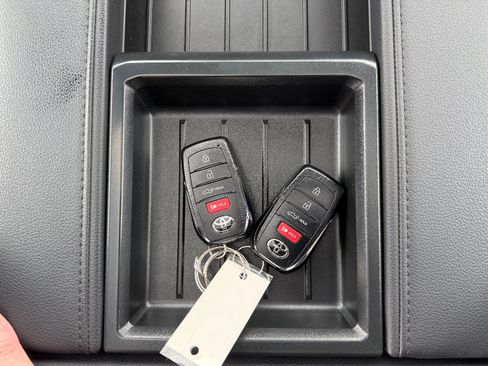 Used 2023 Toyota Tundra Limited w/ TRD Off-Road Package AWD/4WD image 31