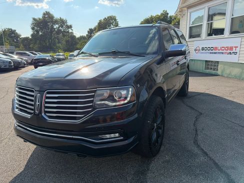 Used 2015 Lincoln Navigator 4WD image 1