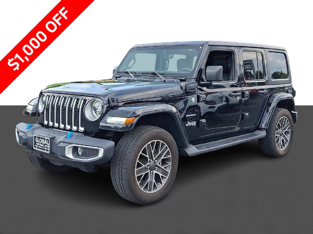 Used 2023 Jeep Wrangler Unlimited Sahara w/ Dual Top Group AWD/4WD image 3