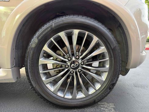 Used 2019 INFINITI QX80 Luxe w/ 22" Wheel Package AWD/4WD image 25
