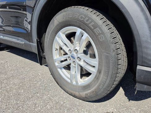 Used 2020 Ford Explorer XLT w/ Equipment Group 202A AWD/4WD image 10