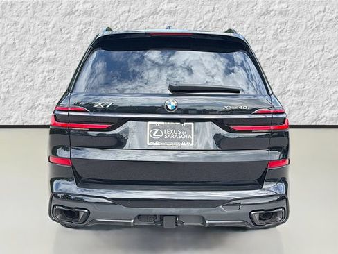 Used 2024 BMW X7 xDrive40i w/ M Sport Package AWD/4WD image 4