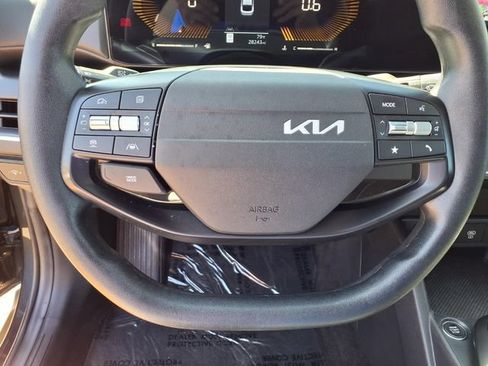 Used 2025 Kia K4 FWD image 25