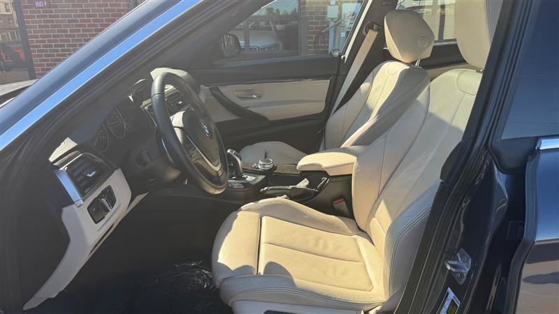 Used 2018 BMW 330i Gran Turismo xDrive AWD/4WD image 26