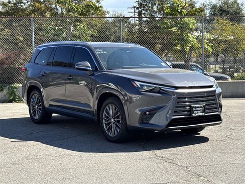 Used 2025 Lexus TX 350 AWD image 2