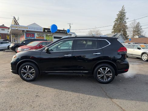 Used 2017 Nissan Rogue SL w/ SL Premium Package image 3