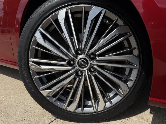 Used 2023 Nissan Altima 2.5 SL FWD image 9