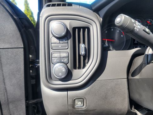 New 2025 Chevrolet Silverado 2500 Custom w/ Custom Value Package image 28