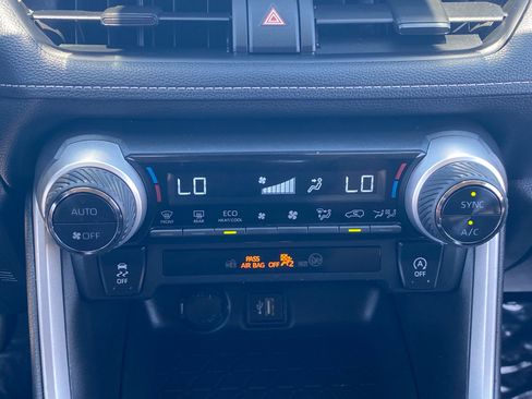 Used 2024 Toyota RAV4 XLE FWD image 25