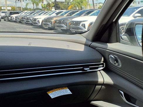 New 2025 Hyundai Elantra SEL w/ Cargo Package image 17
