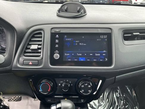 Used 2021 Honda HR-V Sport image 14