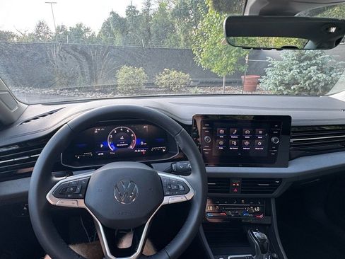 New 2025 Volkswagen Jetta SE image 24