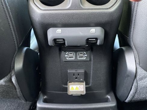 Used 2022 Jeep Wrangler Unlimited Sahara w/ Cold Weather Group image 15