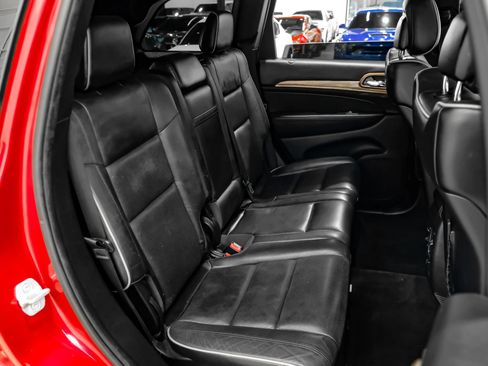 Used 2013 Jeep Grand Cherokee Overland w/ Advance Technology Group AWD/4WD image 31