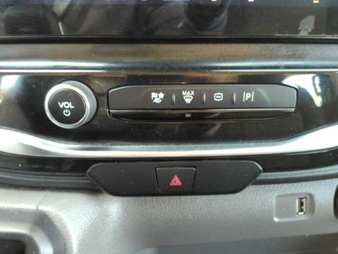 Used 2024 Ford Transit 350 XLT image 39