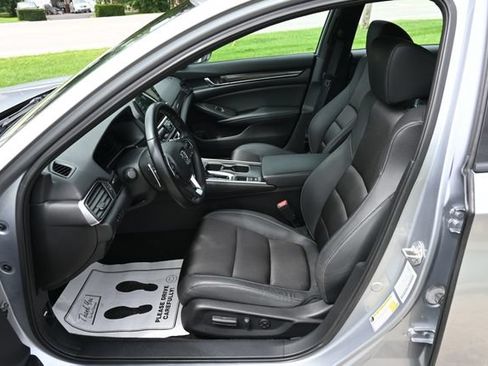 Used 2018 Honda Accord Sport image 26