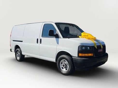 Used 2023 GMC Savana 2500 w/ Driver Convenience Package image 7