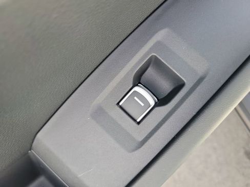 Used 2023 Honda Accord EX image 14