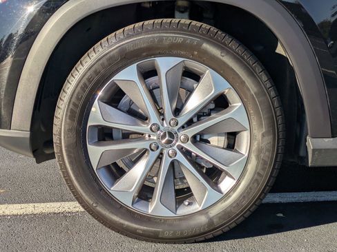 Certified 2023 Mercedes-Benz GLE 350 w/ Premium Package image 13