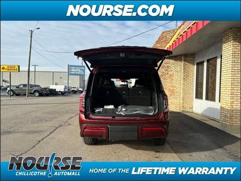 New 2025 Nissan Armada SL w/ Captain's Chari Seat Package image 29