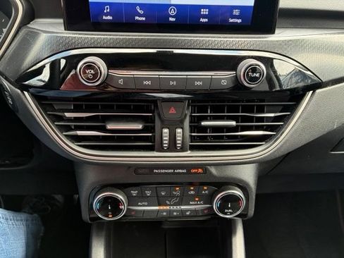 Certified 2022 Ford Escape SEL w/ SEL Stealth AWD Package image 25