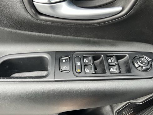 Used 2020 Jeep Renegade Altitude image 20