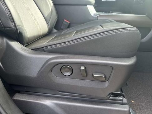 Used 2026 Chevrolet Silverado 2500 High Country w/ Midnight Edition image 16