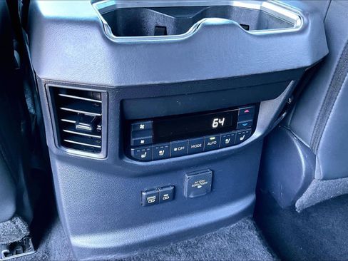 Used 2023 Toyota Sequoia Platinum AWD/4WD image 32