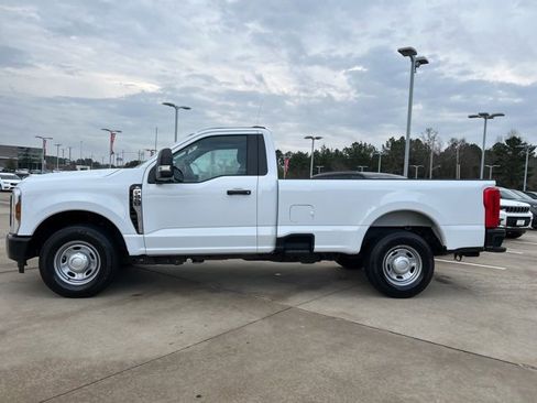 Used 2024 Ford F250 XL image 5