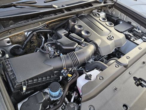 Used 2024 Toyota 4Runner SR5 Premium w/ Moonroof Package image 14