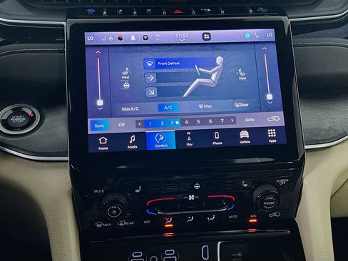 Used 2022 Jeep Grand Cherokee Limited 4xe image 24