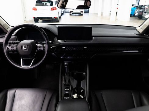 Used 2023 Honda Accord Touring image 8