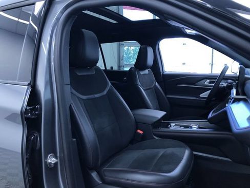 Used 2025 Ford Explorer ST w/ Sun And Sound Package AWD/4WD image 23