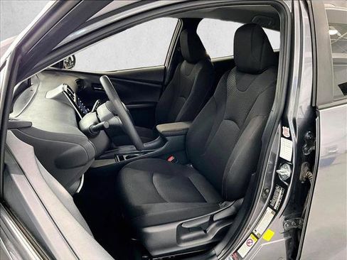 Used 2021 Toyota Prius LE FWD image 27