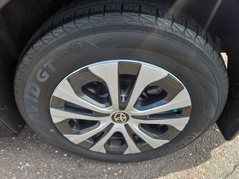 Used 2022 Toyota Corolla LE FWD image 10