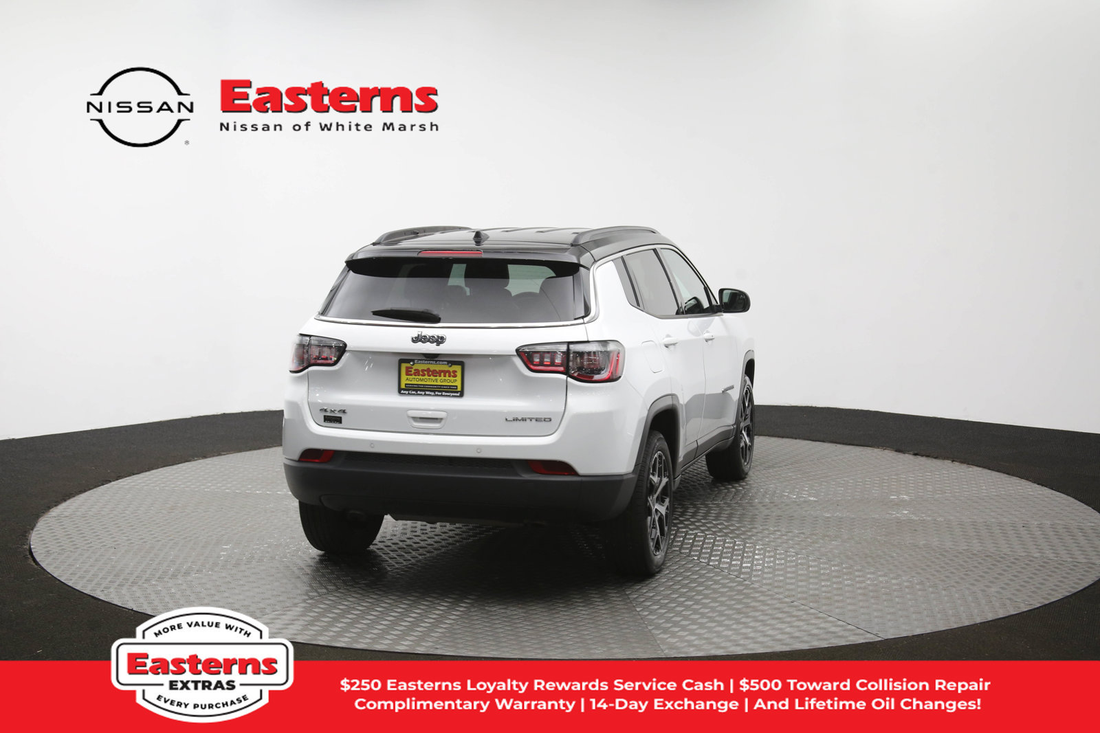 Used 2025 Jeep Compass Limited AWD/4WD image 37