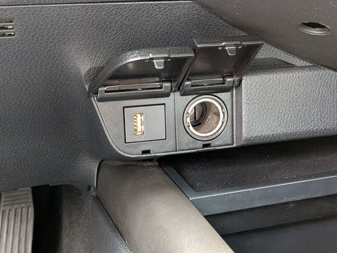 Used 2023 Toyota Camry SE image 25