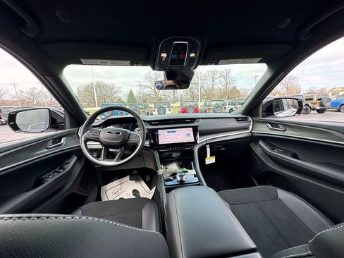 New 2026 Jeep Grand Cherokee Altitude AWD/4WD image 12
