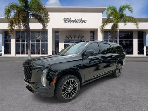 Certified 2025 Cadillac Escalade ESV Sport Platinum AWD/4WD image 6