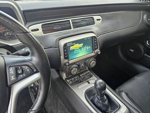 Used 2015 Chevrolet Camaro SS image 28