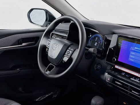 New 2026 Toyota Camry LE FWD image 33