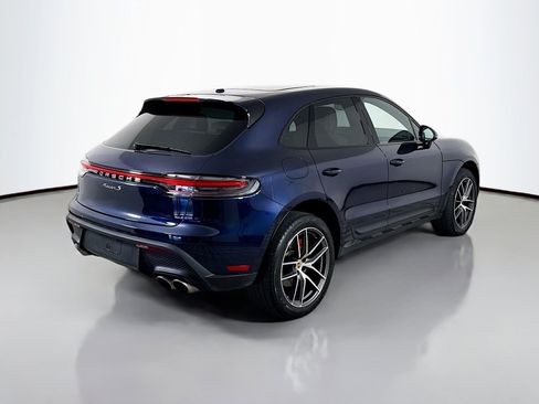 Certified 2023 Porsche Macan S AWD/4WD image 9