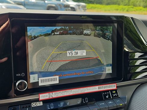 New 2026 Toyota Camry Hybrid AWD/4WD image 8
