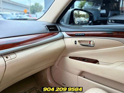Used 2016 Lexus LS 460 w/ Comfort Package RWD image 20