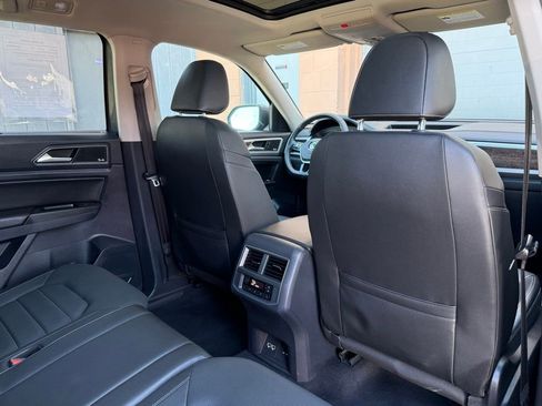 Used 2019 Volkswagen Atlas SEL Premium image 18