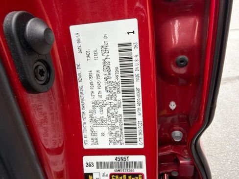 Used 2019 Toyota Tacoma SR5 AWD/4WD image 34